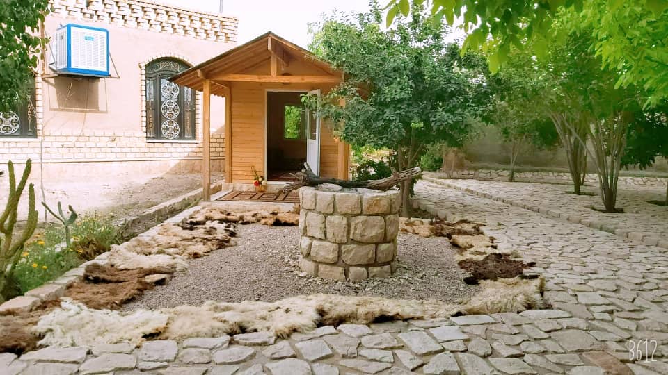 اجاره کلبه چوبی در کاخ اردشیر بابکان فیروزآباد