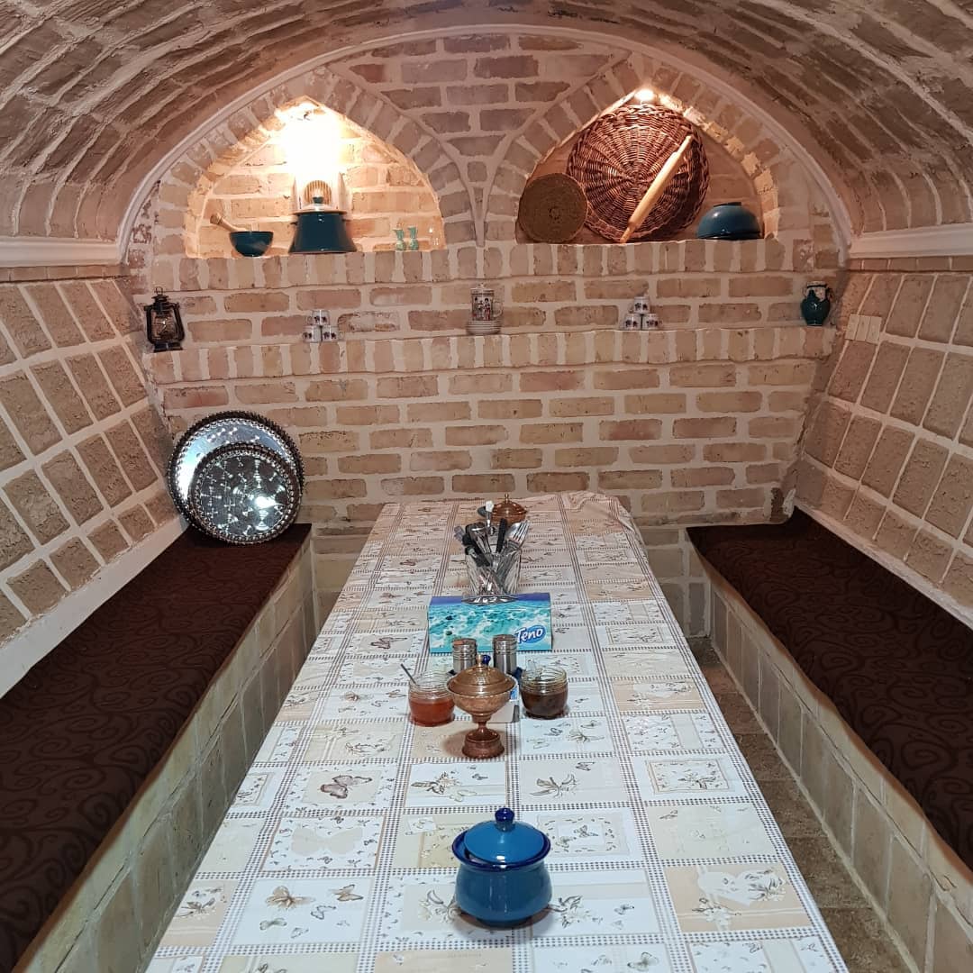 اجاره اتاق سنتی در دِه آباد بادرود - بیخه