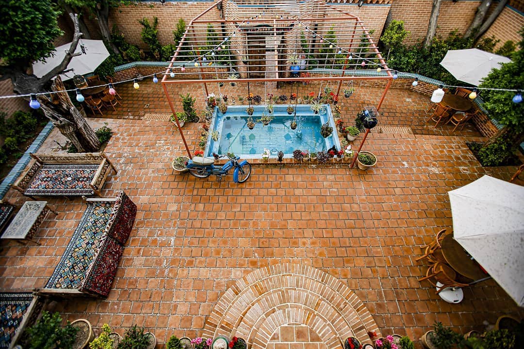 اجاره اقامتگاه بومگردی سنتی در امین آباد قرچک