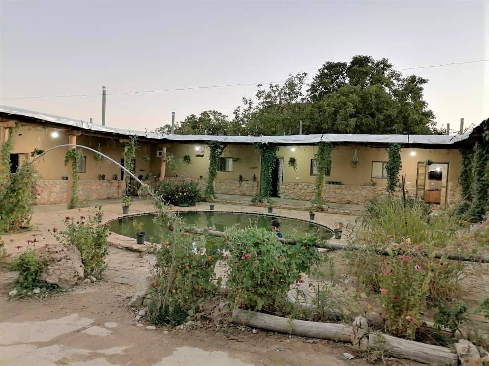 اجاره خانه سنتی در سربست سپیدان - 90 متری دوخوابه