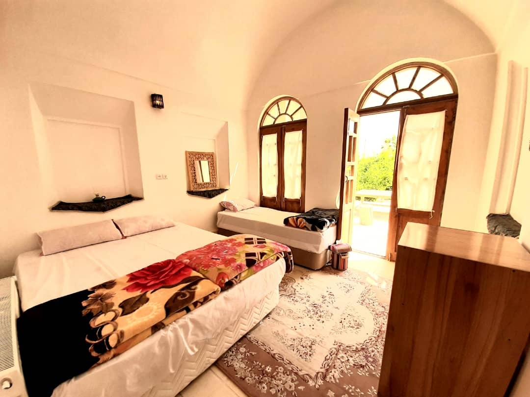 اجاره بوم گردی سنتی در مهریز یزد | واحد 3تخته همکف