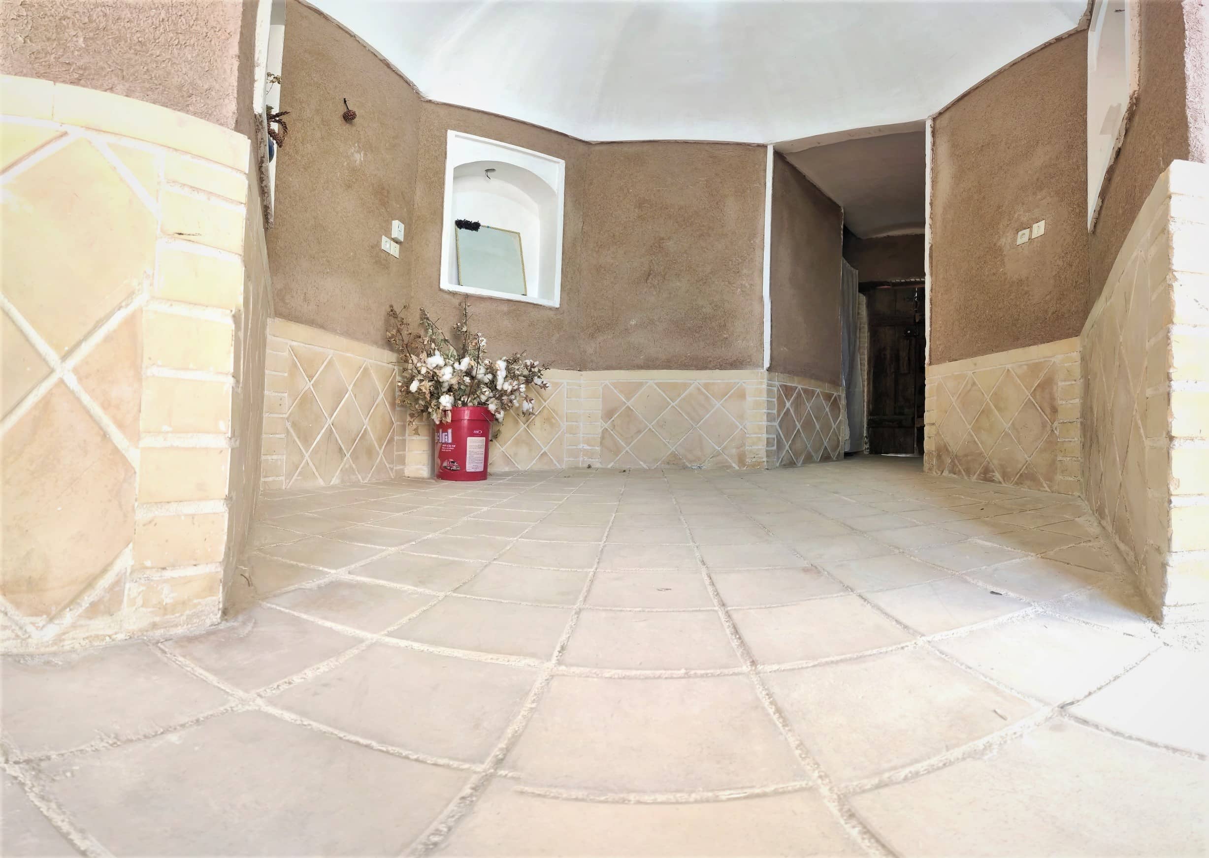 اجاره خانه سنتی در بهشتی ورزنه - اتاق شاه نشین -20 متری