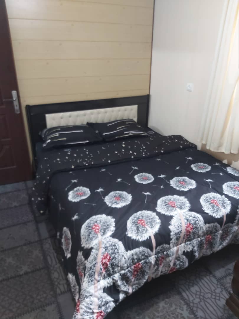 اجاره ویلا لب آب در اردال باغبهادران-دوخوابه 130 متری