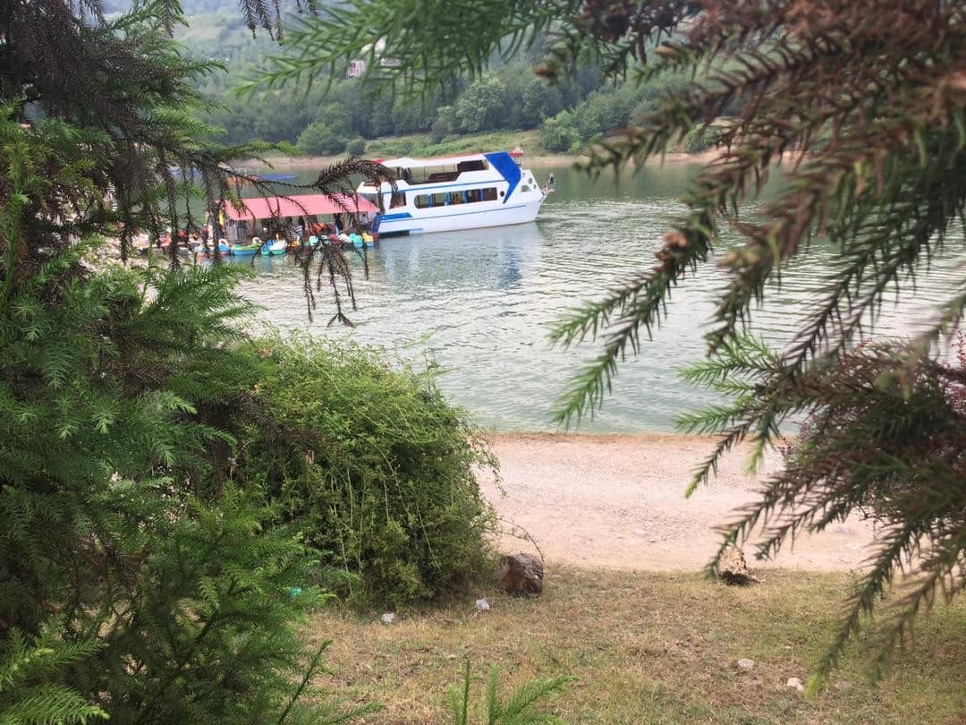 اجاره سوئیت مبله در برنجستانک - ویو رو به دریاچه