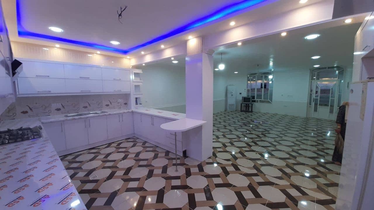 اجاره روزانه منزل ویلایی دوخوابه در پارک بنگسار سیراف-همکف150 متر