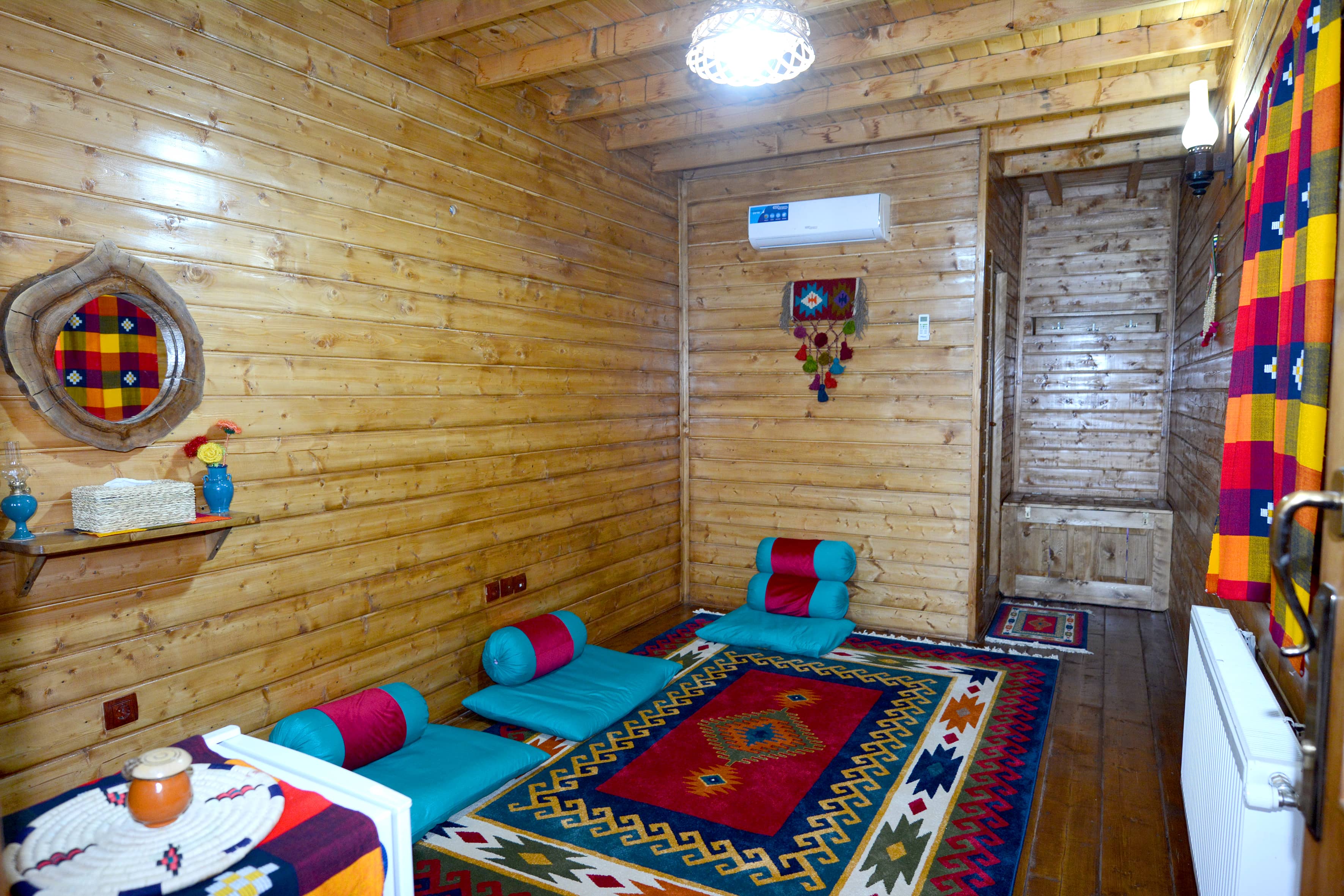 اجاره کلبه چوبی بومگردی در ملاسرا شفت