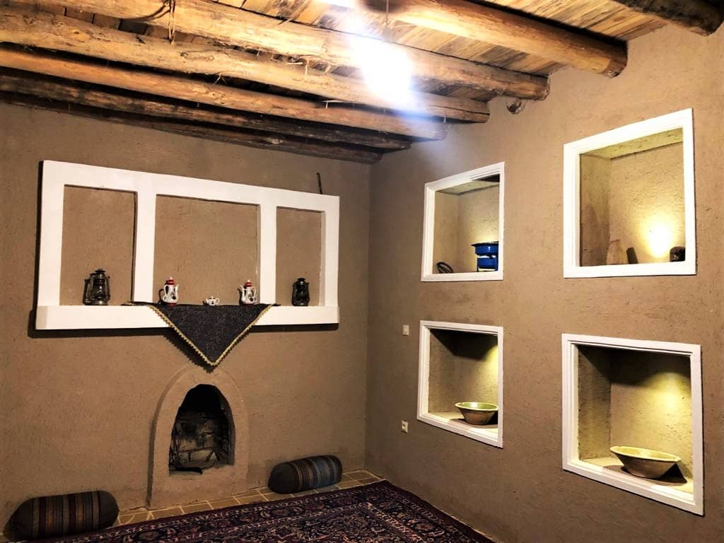 اجاره اتاق سنتی در طامه نطنز - عمورحمت