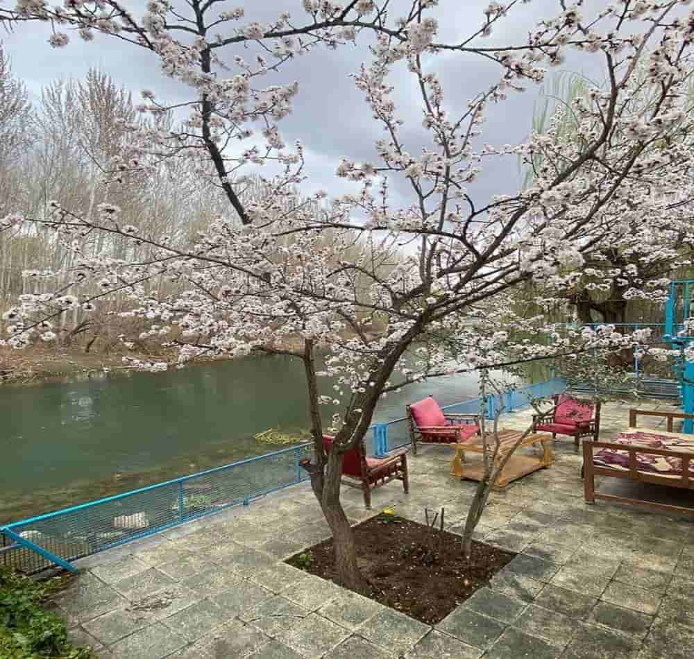 عکس اجاره ویلا باغ استخردار در اردال باغبهادران - کنار رودخانه