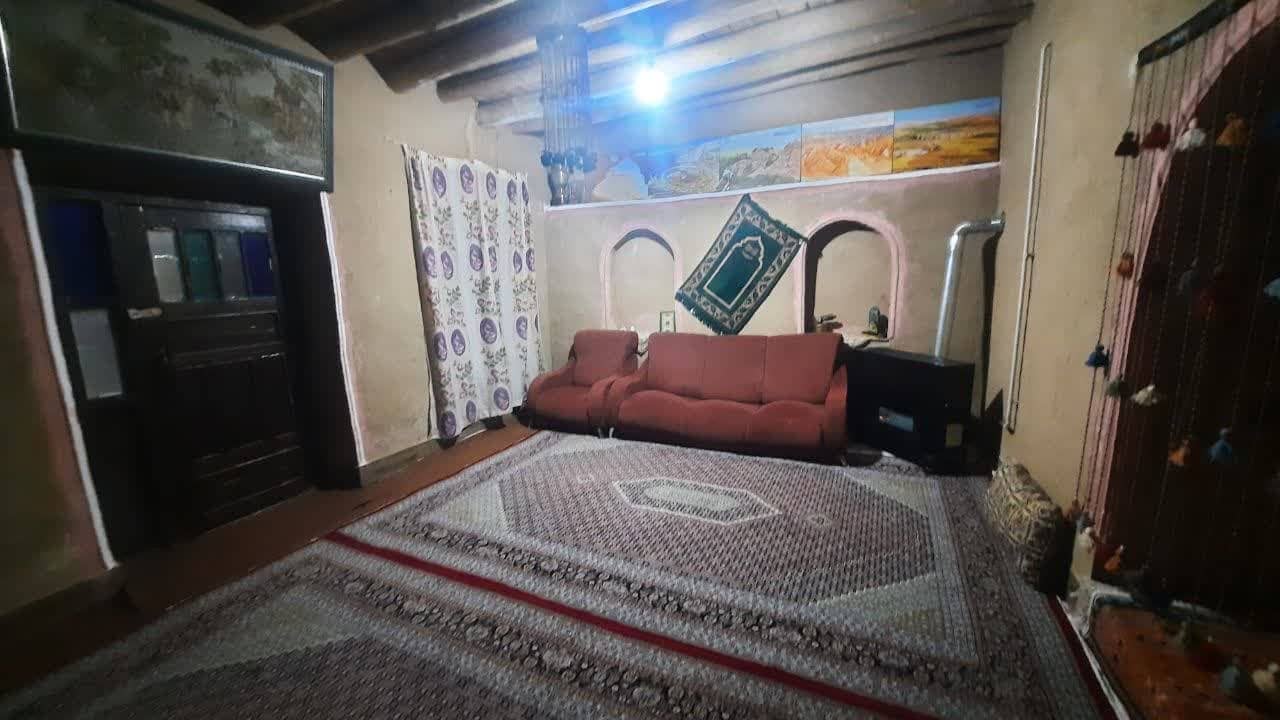 اجاره اقامتگاه بومگردی در انگوران دندی - جیران ننه