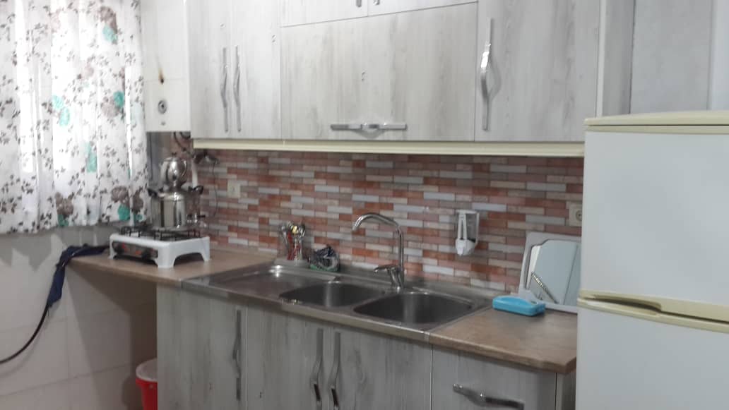 اجاره آپارتمان مبله یک خوابه در راه آهن تهران - طبقه سوم