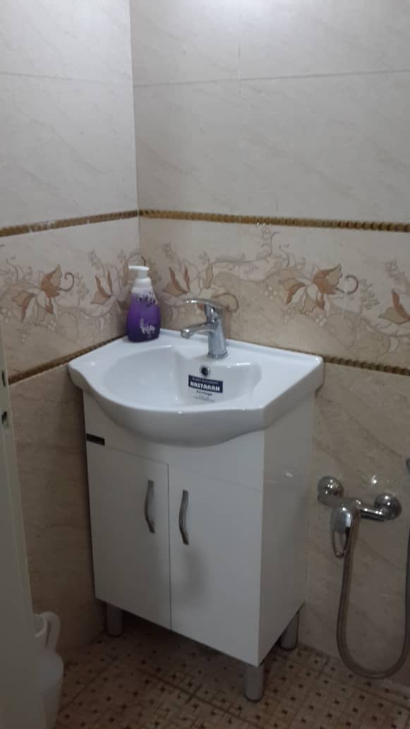 اجاره آپارتمان مبله یک خوابه در راه آهن تهران - طبقه سوم