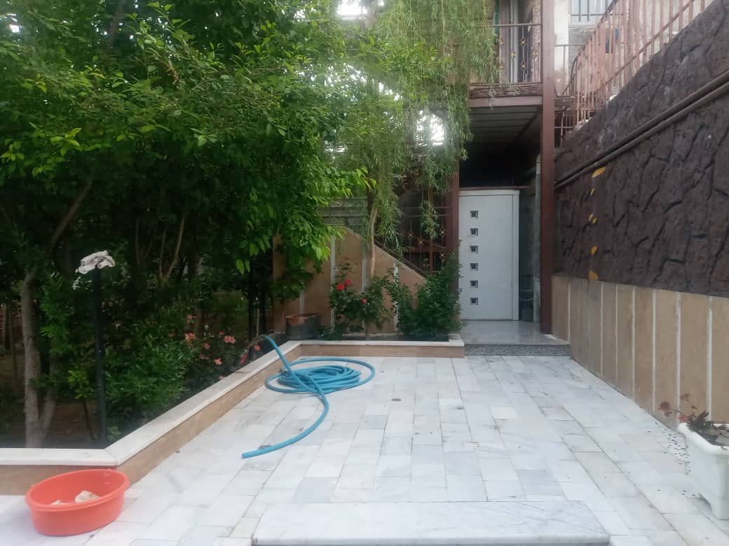 اجاره ویلا استخر سرپوشیده آبگرم در باغ بهادران