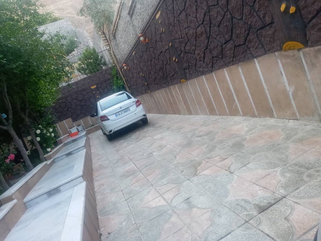 اجاره ویلا استخر سرپوشیده آبگرم در باغ بهادران