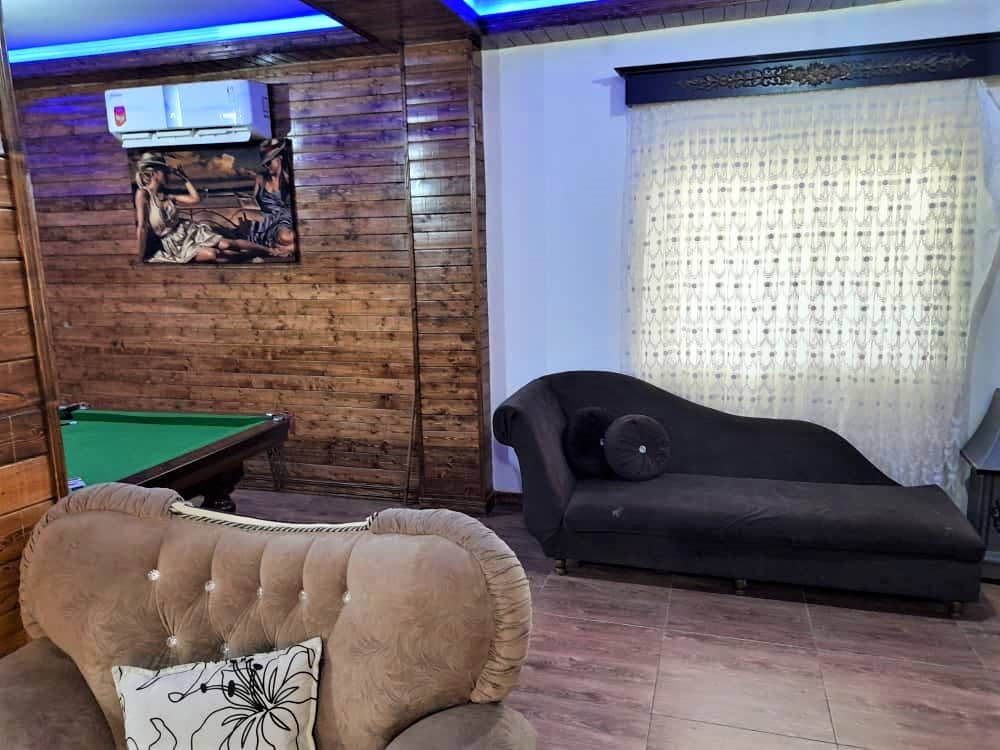 اجاره ویلا با استخر سرپوشیده دوخوابه همکف در اجاکسر بابلسر