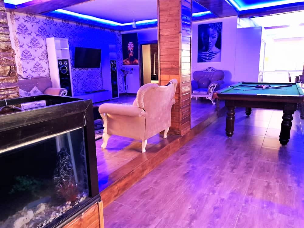 اجاره ویلا با استخر سرپوشیده دوخوابه همکف در اجاکسر بابلسر