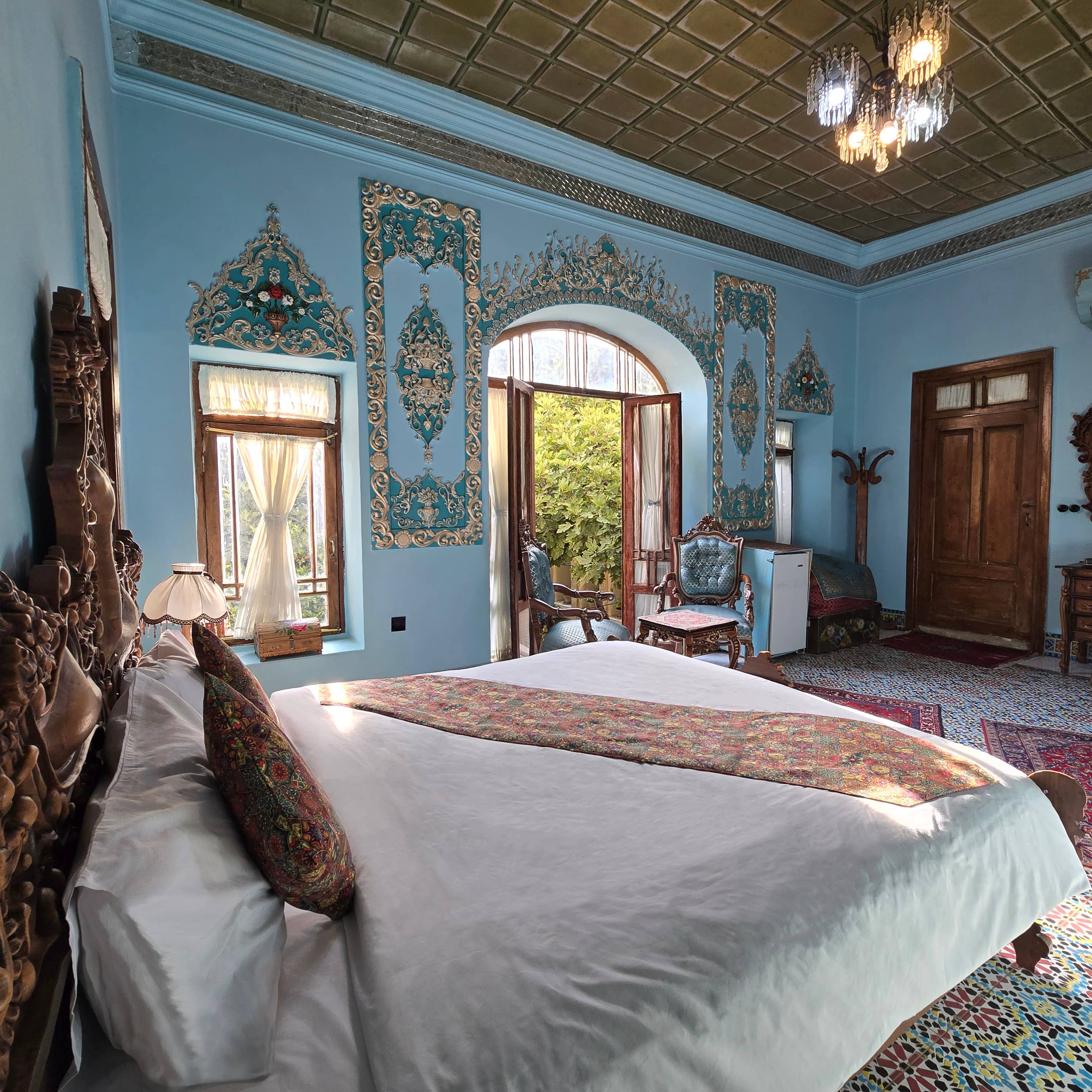 اجاره اقامتگاه سنتی در 9 دی شیراز - شاهنشین