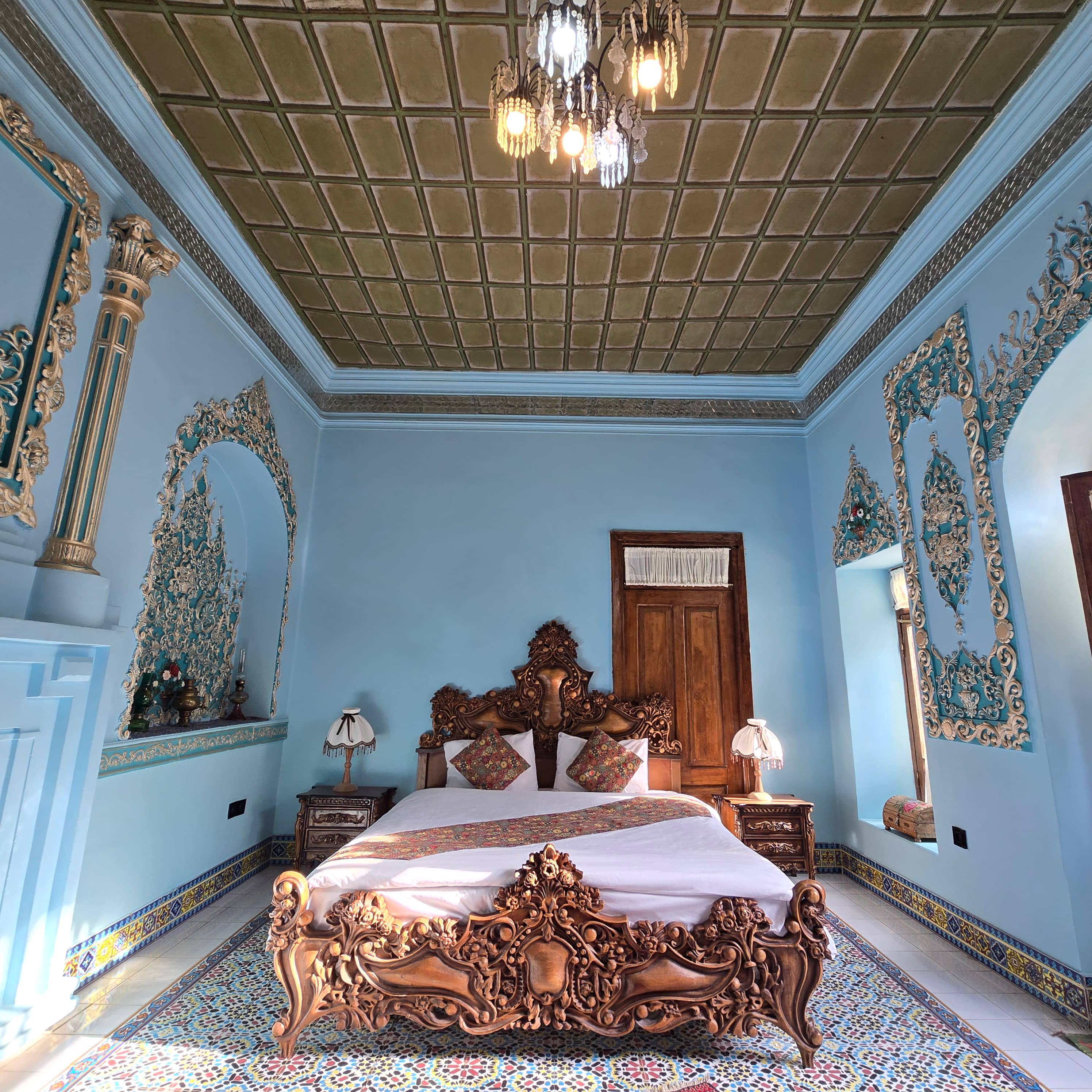 اجاره اقامتگاه سنتی در 9 دی شیراز - شاهنشین