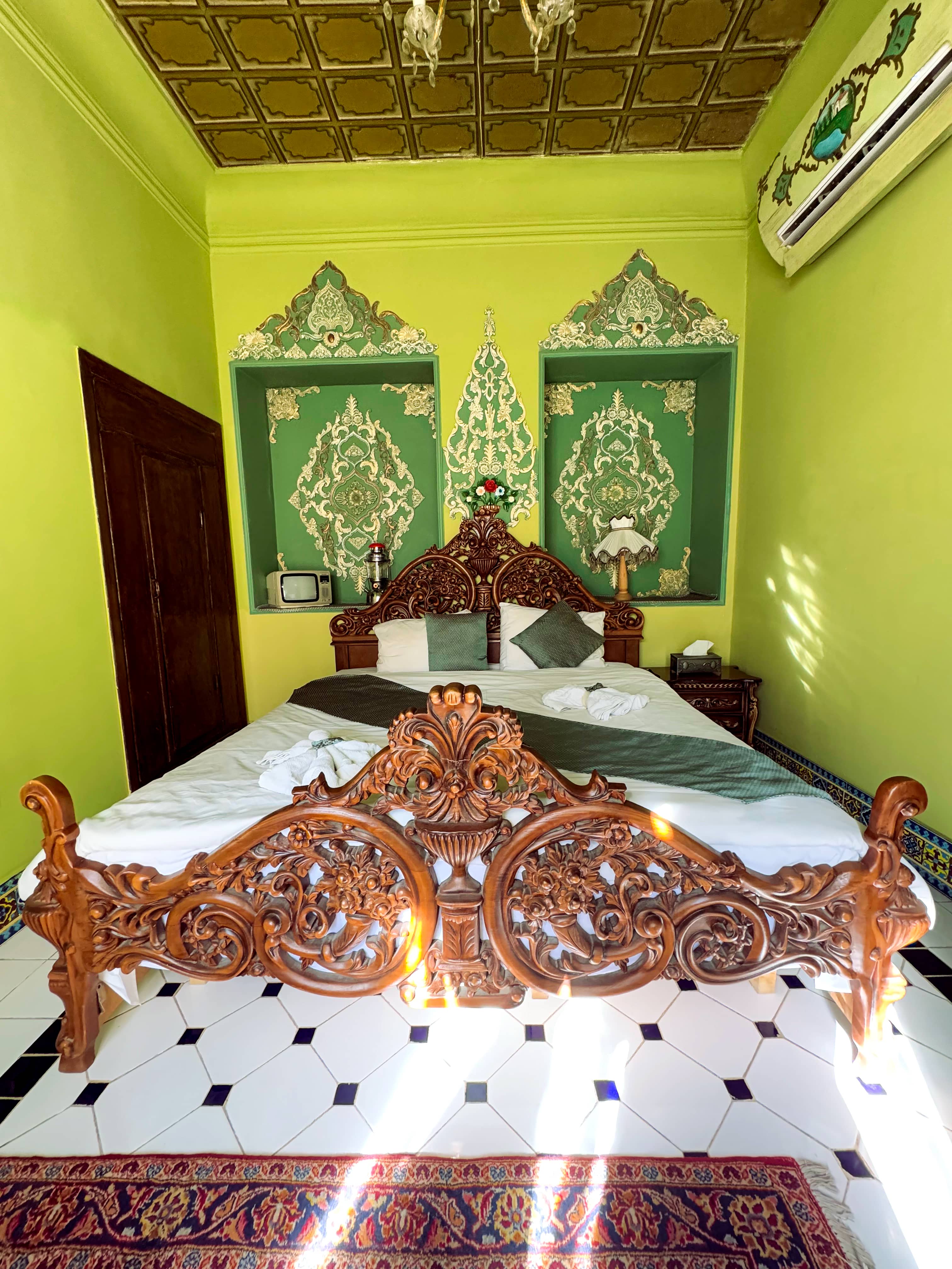 اجاره اقامتگاه بومگردی در 9 دی شیراز - خلوتگاه