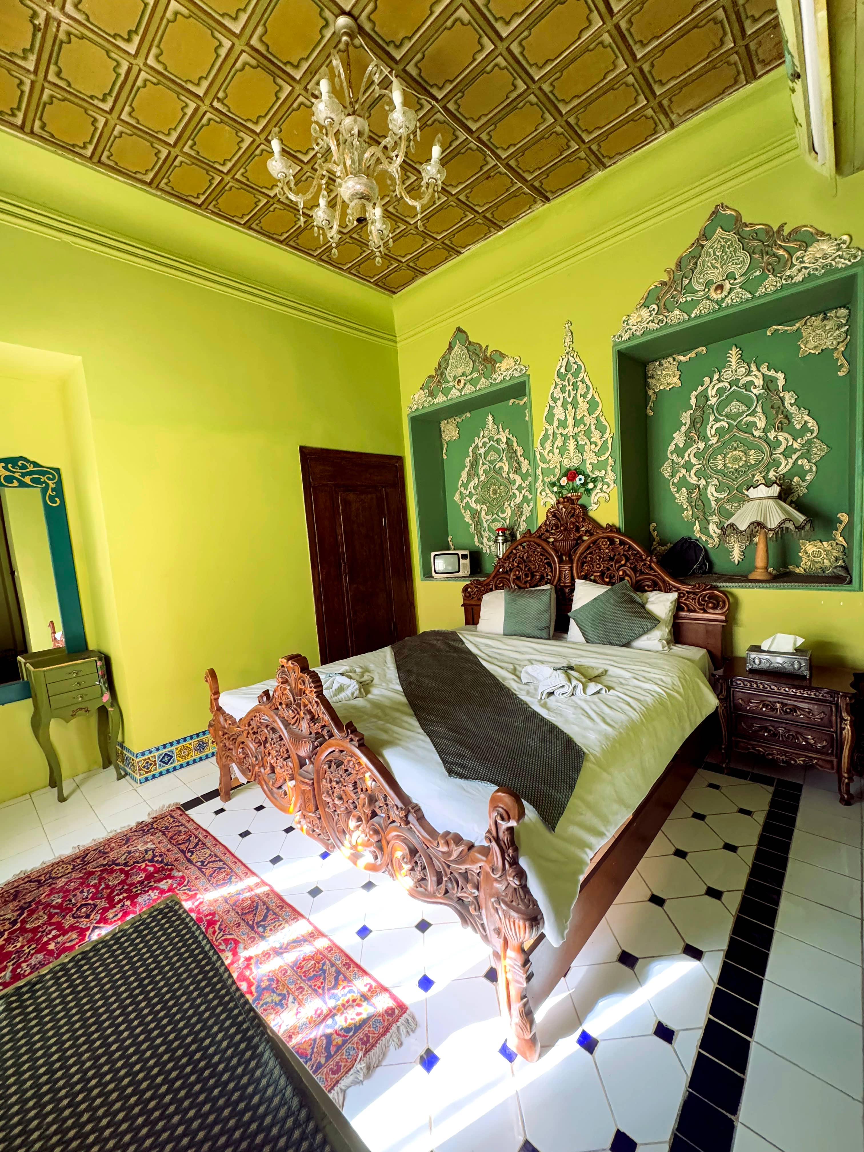 اجاره اقامتگاه بومگردی در 9 دی شیراز - خلوتگاه