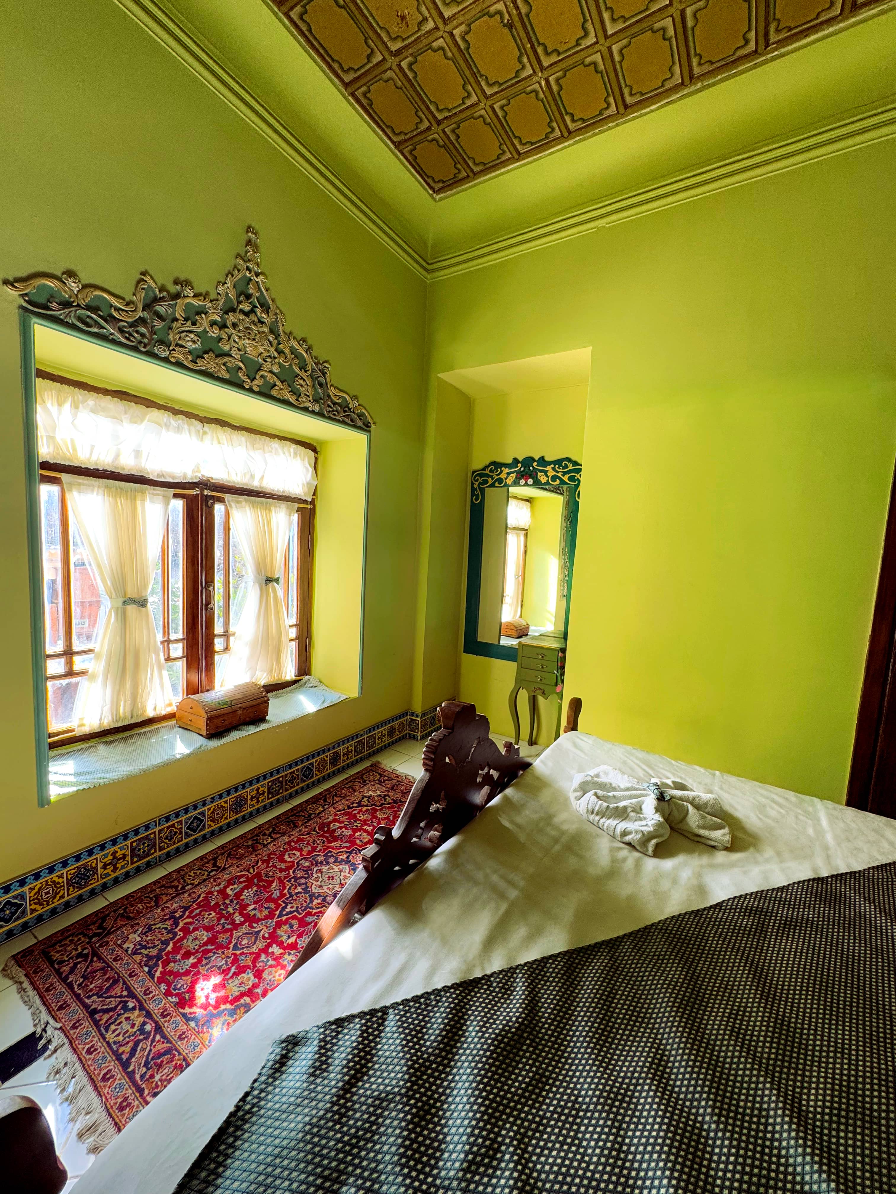 اجاره اقامتگاه بومگردی در 9 دی شیراز - خلوتگاه