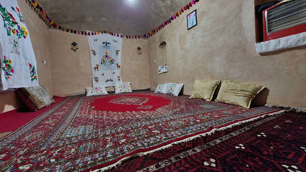 اجاره خانه سنتی در رضا آباد بیارجمند - 18متری