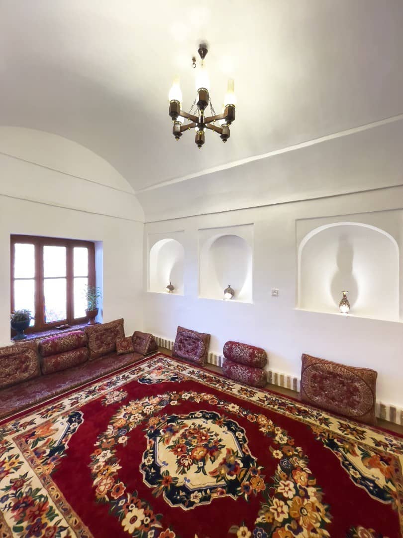 اجاره اقامتگاه بومگردی در روستای برون فردوس