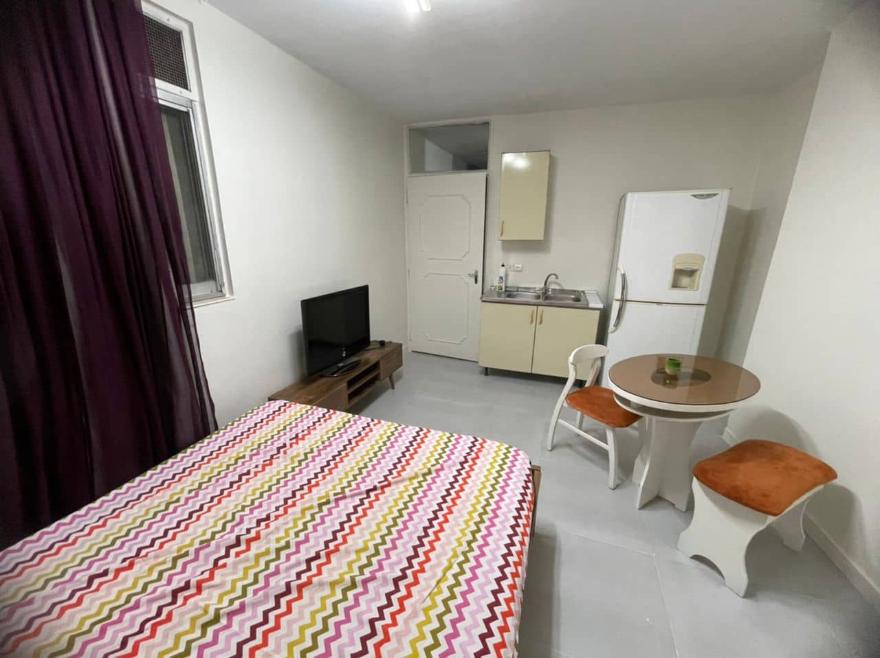 اجاره سوئیت بدون خواب مبله در بنی هاشم - شمال تهران طبقه ی دوم