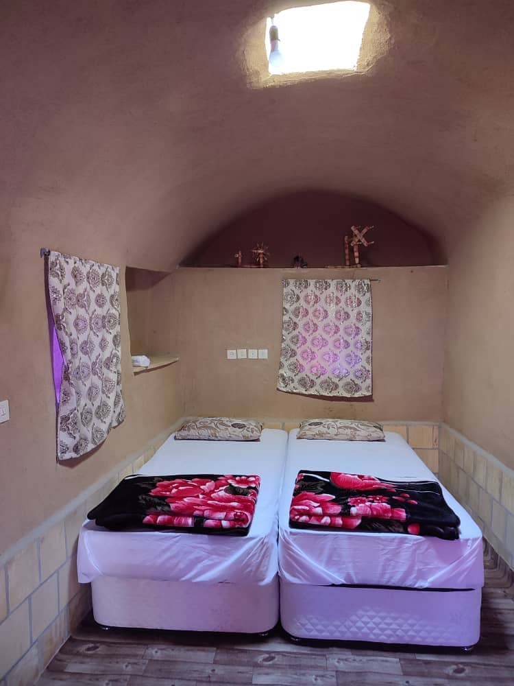 اجاره اقامتگاه بومگردی در روستای مدوار مهریز-دو تخته