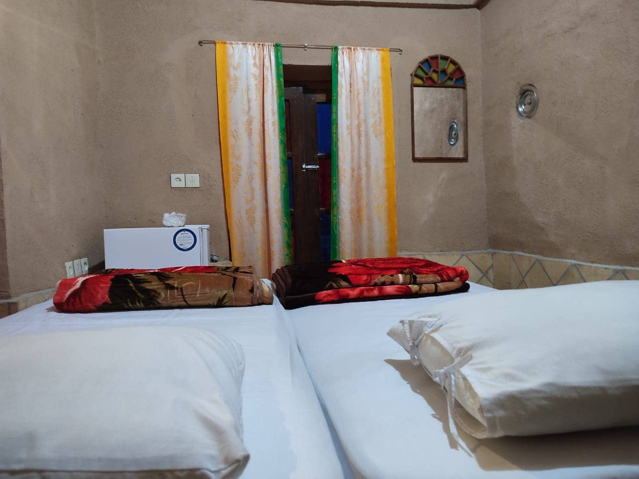 اجاره خانه سنتی در مدوار مهریز - شبنم