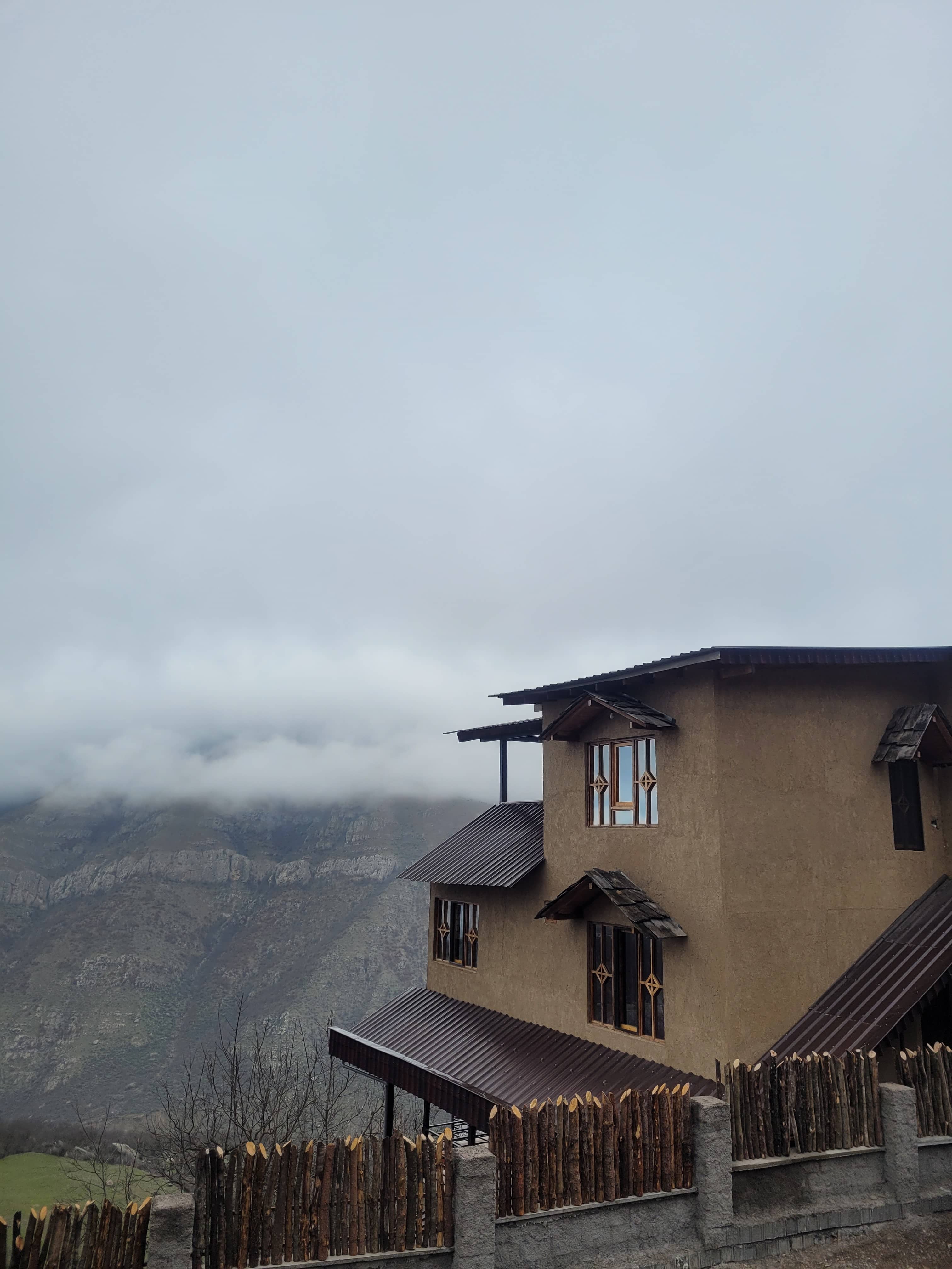 اجاره ویلا جنگلی دوخواب در روستای طویر مرزن آباد