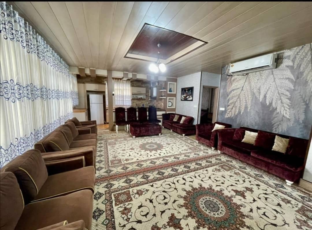 اجاره ویلا دوخوابه با استخر روباز وشمندجان باغبهادران-طبقه ی اول