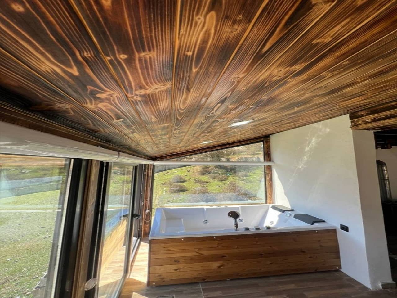 ویلا کوهستانی با جکوزی در روستای طویر مرزن آباد