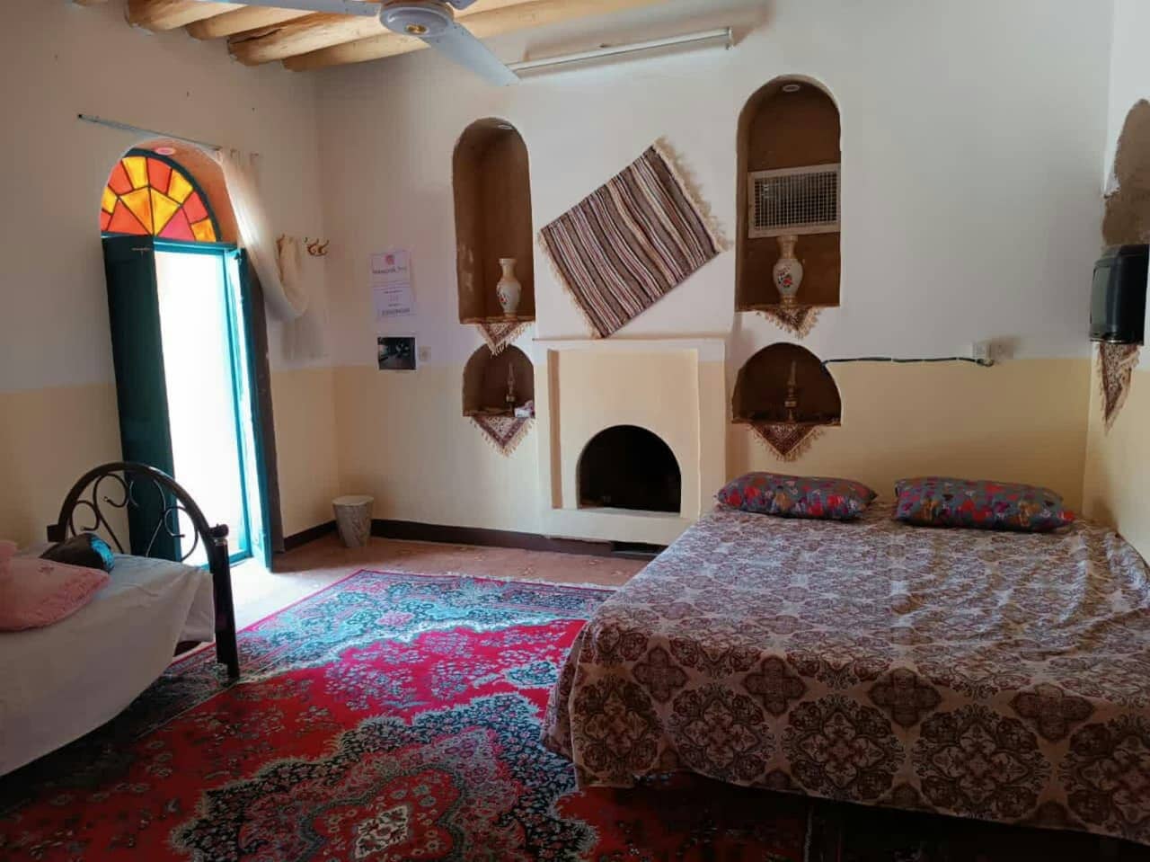 اجاره بومگردی در روستا زرد خشوئیه باغبهادران - اتاق دو