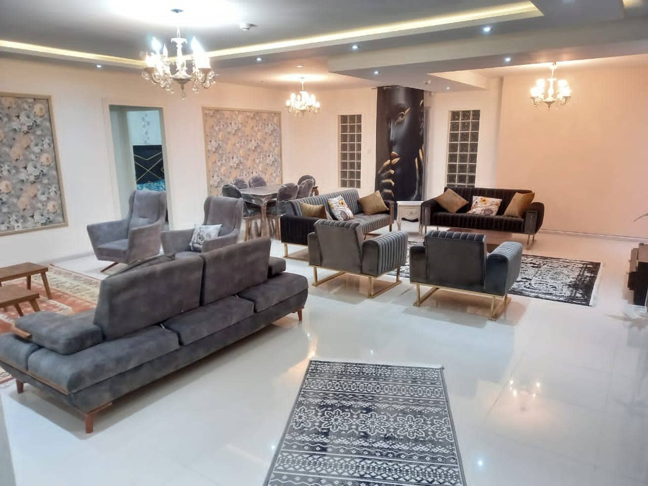 اجاره آپارتمان مبله در وکیل آباد فکوری-دوخوابه همکف