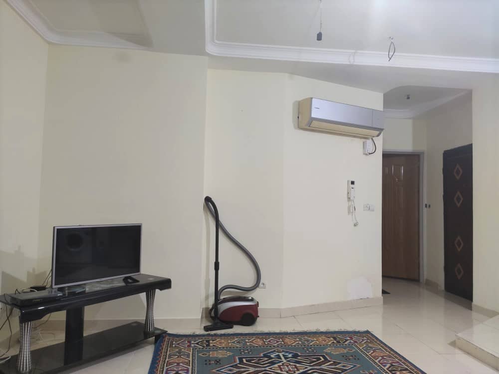 اجاره آپارتمان یک خوابه 75 متری در خیابان آزادگان بندر عباس-طبقه2