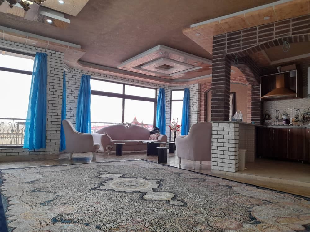سالن و آشپزخانه