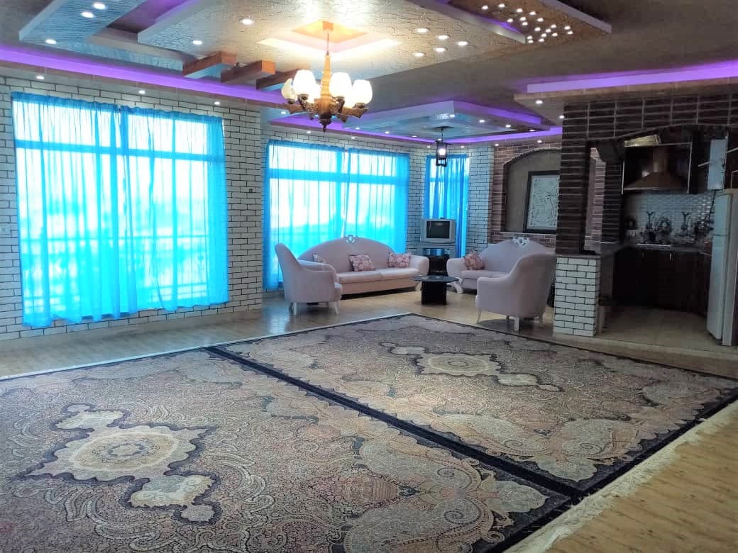 سالن و اشپزخانه