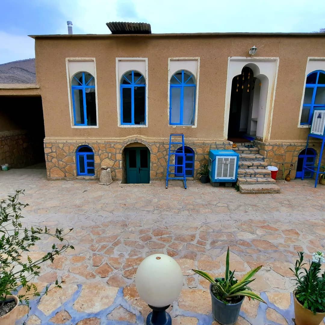 اقامتگاه بومگردی در روستای بادنجان جهرم - زیر زمین