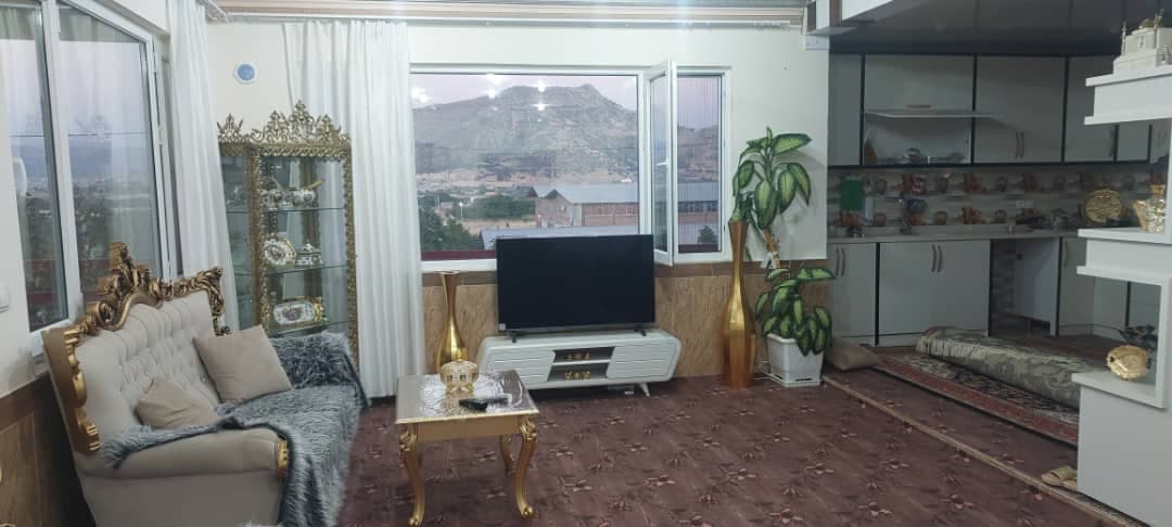 منزل تکخواب نزدیک دریاچه در مریوان