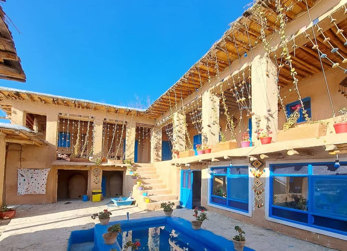 اجاره اتاق بومگردی در روستا پلکانی کریک - بالانشین نمای اقامتگاه