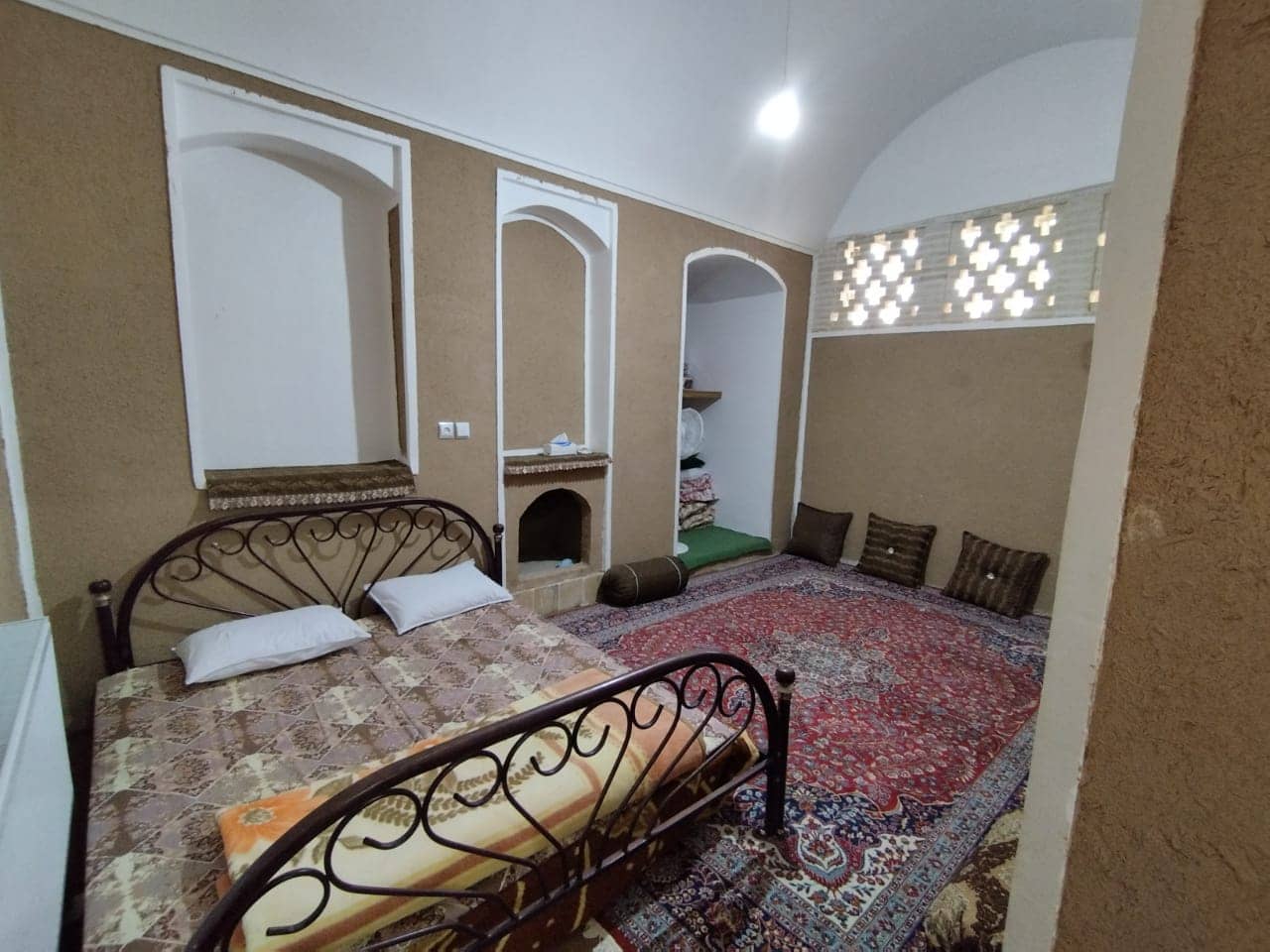 اجاره سوئیت بومگردی در ورزنه