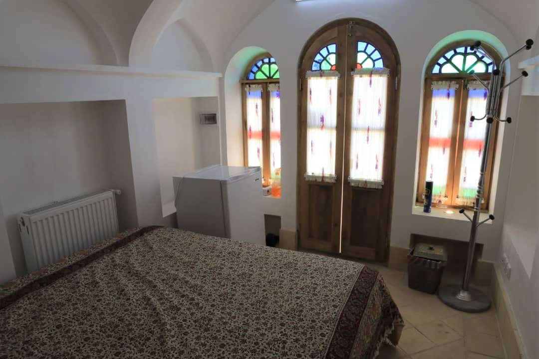 اجاره اقامتگاه در خیابان فاضل نراقی کاشان - دوتخته کوچک