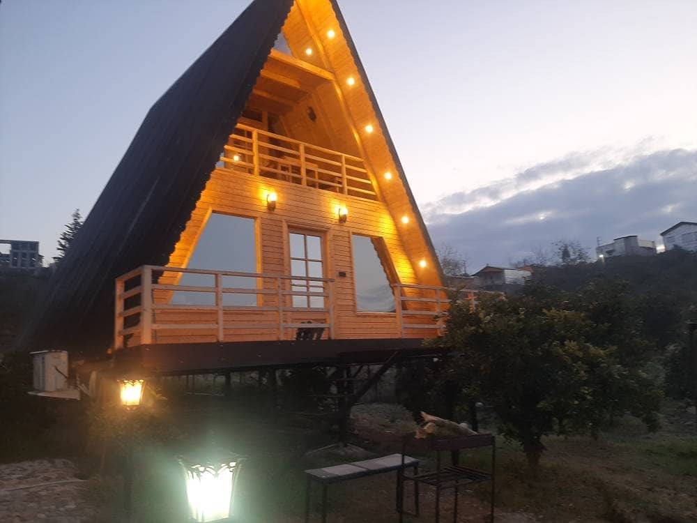 اجاره کلبه سوئیسی جنگلی در لفور شیرگاه