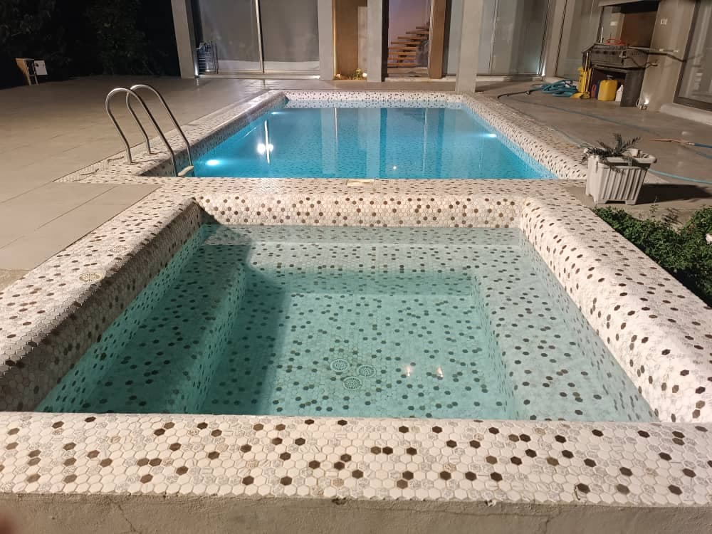 حوضچه آبگرم