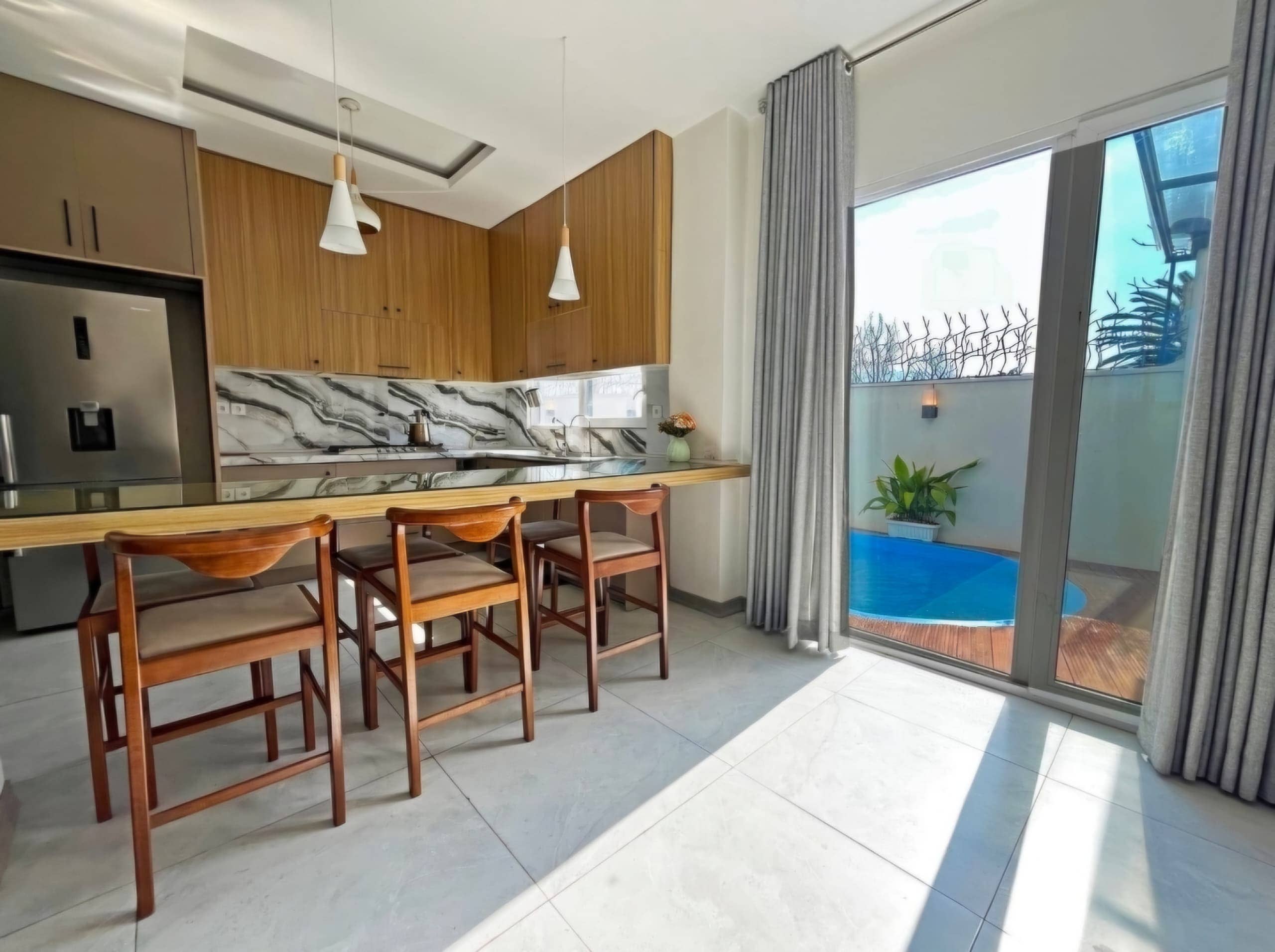 اجاره ویلا با استخر روباز آبگرم در هچیرود چالوس- بوستان