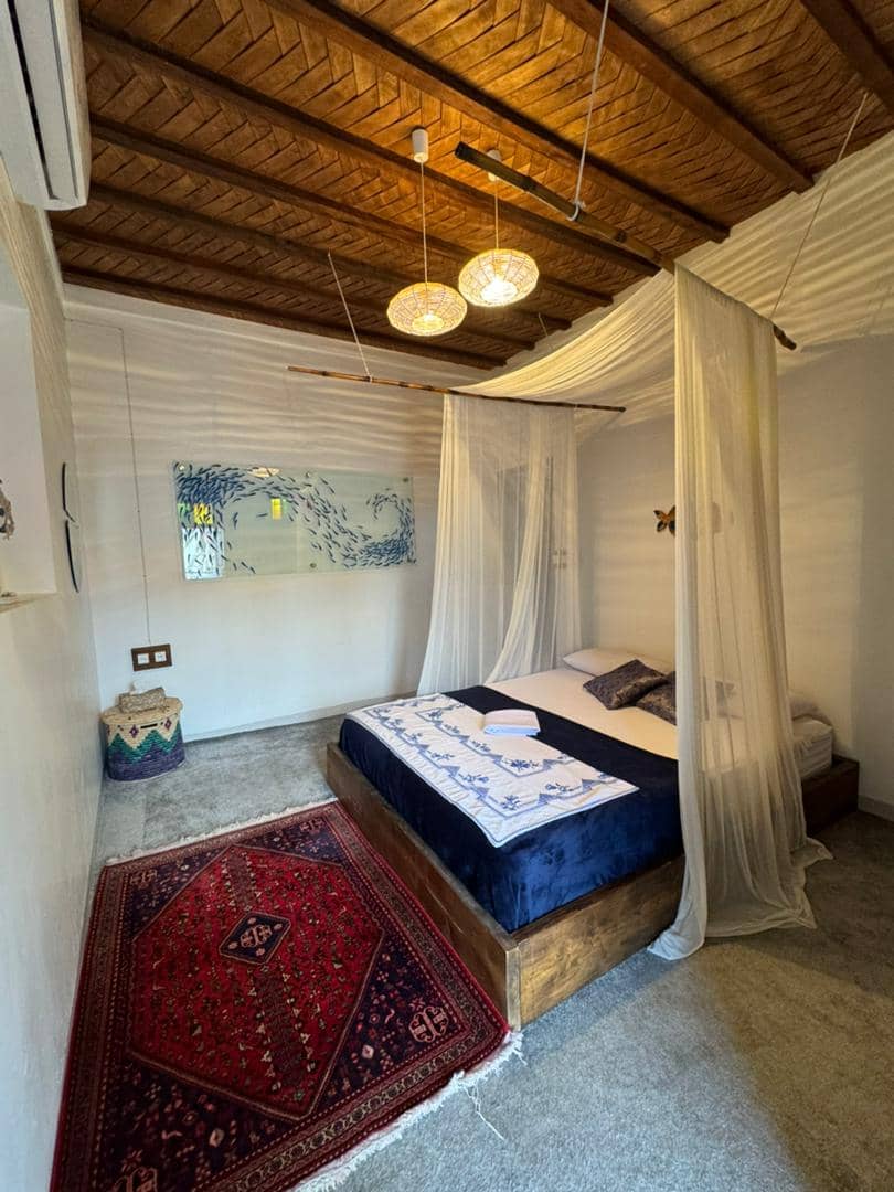 اجاره بومگردی سنتی وی ای پی نزدیک ساحل - اتاق موج