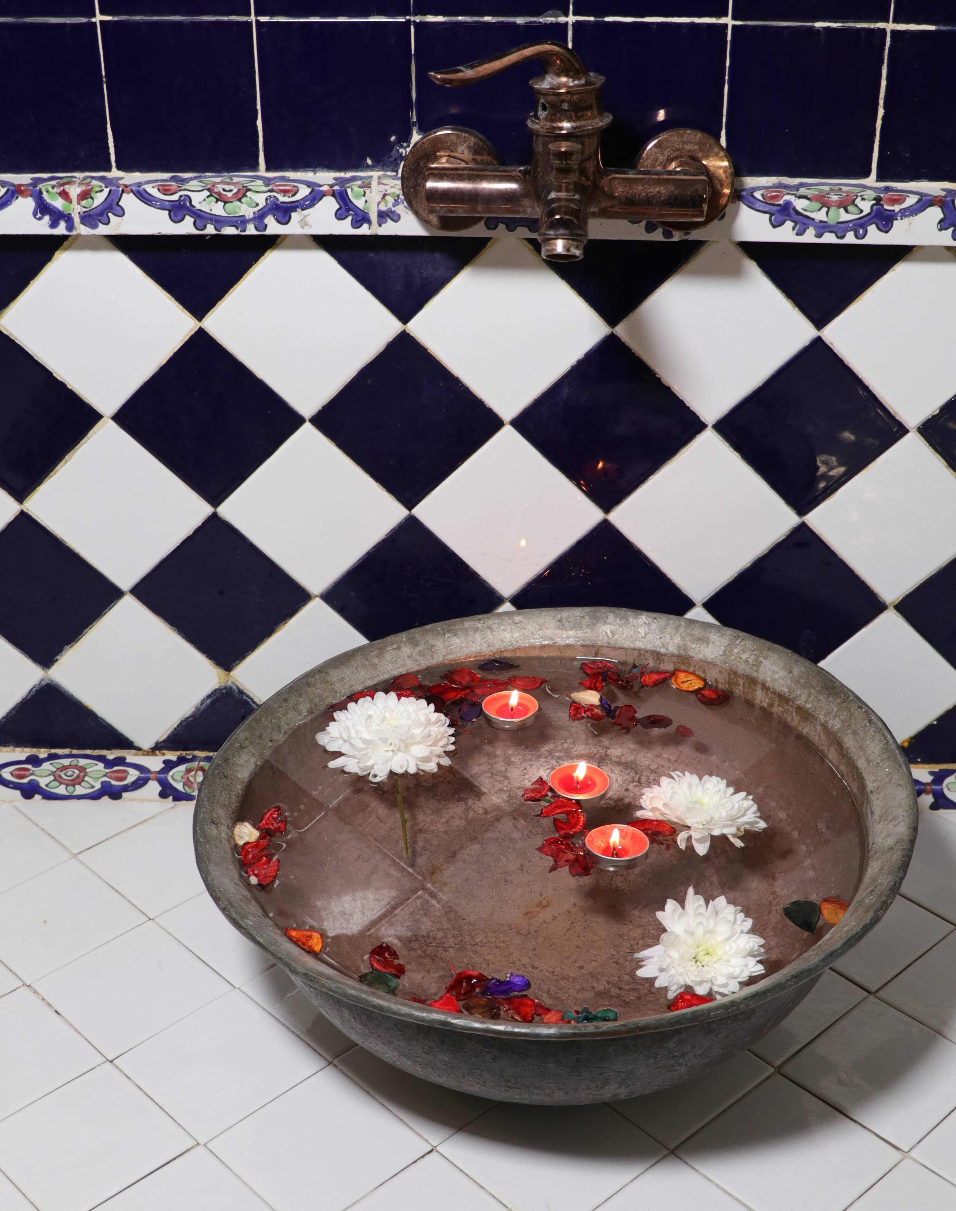 اتاق سنتی در 9 دی شیراز - سه کنج اتاق