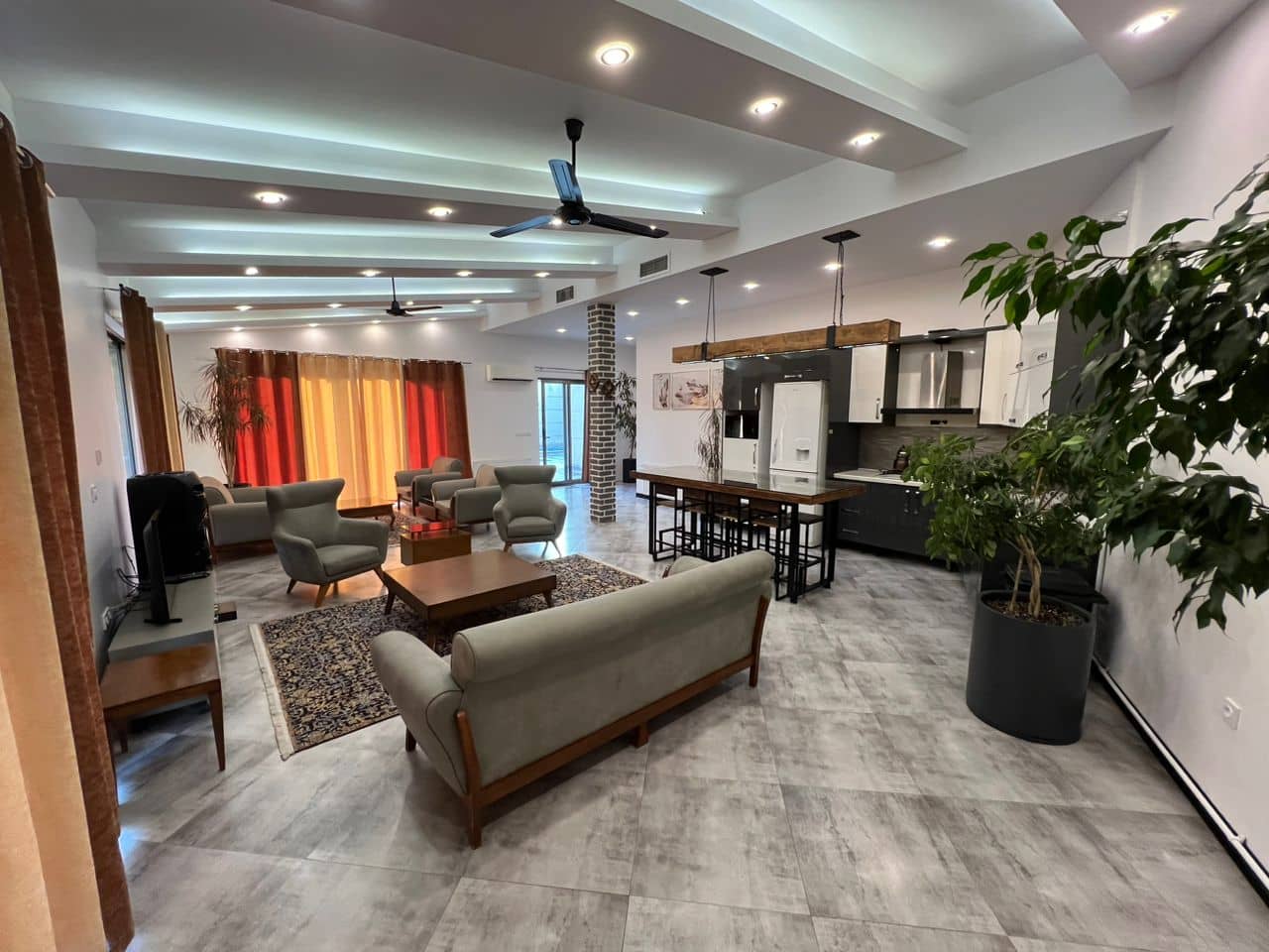 اجاره ویلا با استخر روباز در لواسان