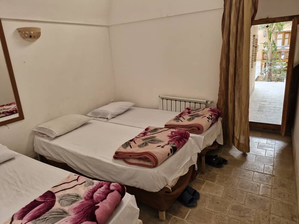 اجاره اتاق بومگردی در بلوار بسیج یزد- اتاق عشاق