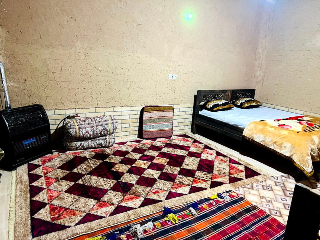اجاره اتاق بومگردی در روستای شیرمحمدی کامفیروز - اتاق 15 متری